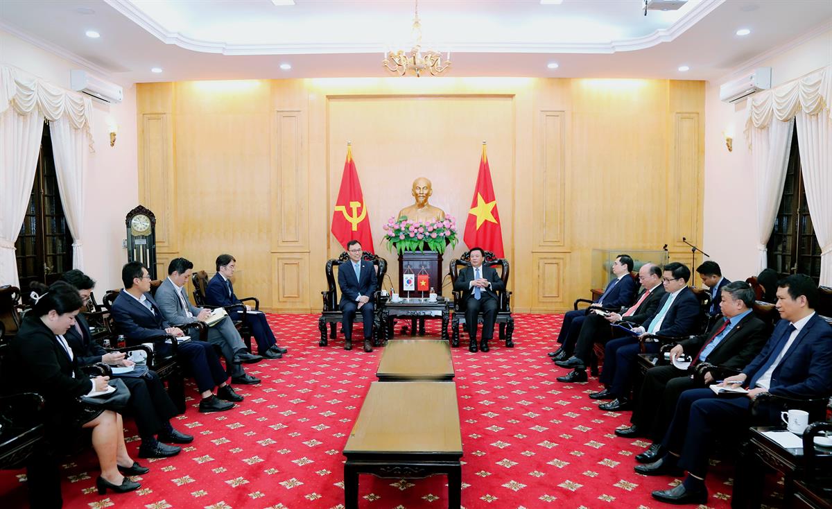 Đại sứ Hàn Quốc tại Việt Nam thăm và làm việc tại Học viện Chính trị quốc gia Hồ Chí Minh